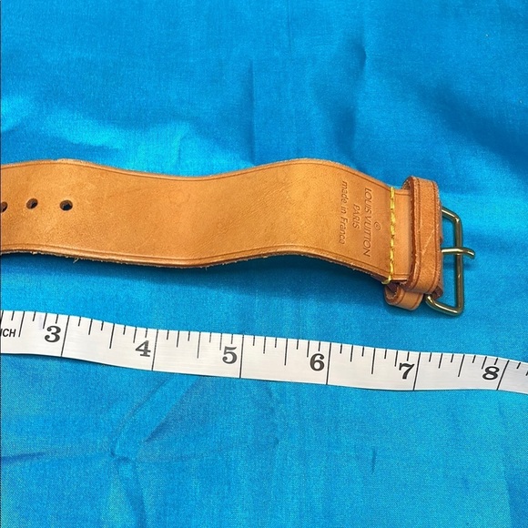 Louis Vuitton Tan Leather Poignet Strap with Gold Buckle - Picture 5 of 7